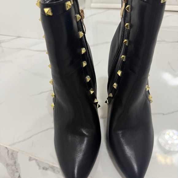 Nicole Miller New York Black Studded Boots Size 7 1/2 - Picture 5 of 6